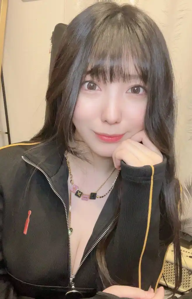 紫藤留衣第27張寫真