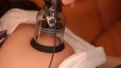 MKMP-656 乳頭超敏感的援交妹被大叔玩到連連高潮！高冷女學生被瘋狂乳頭責罰徹底淪陷 ~ 柏木小夏的劇照5