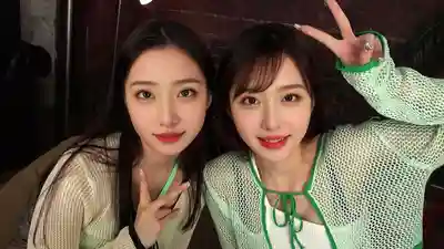 AILB-002 真實姐妹花初次亮相 超chill網紅大學生跟美艷姐姐一起下海拍片的劇照8
