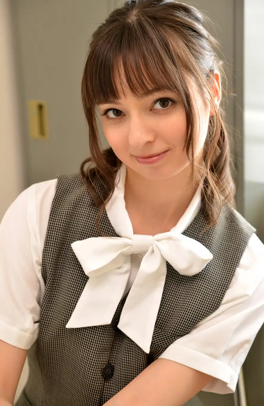 西田卡莉娜第81張寫真