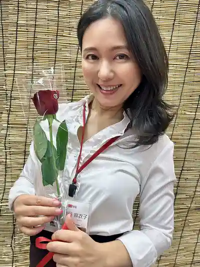 本月出道女優: 綾瀬麻衣子 封面