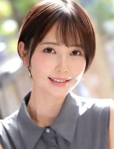 本月出道女優:  佐藤衣栞  封面