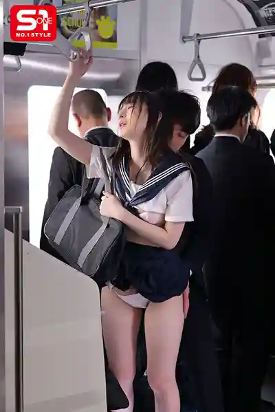 SONE-864 純情女學生喜歡中年教師，卻對癡漢無法自拔 ~ 新木希空 的劇照11
