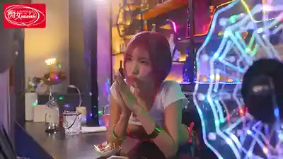 CJOD-475 辣妹酒吧女郎乳首誘惑超騷服務 被班主任發現後爲了封口只能中出不倫了 ~ 春陽萌花 的劇照15