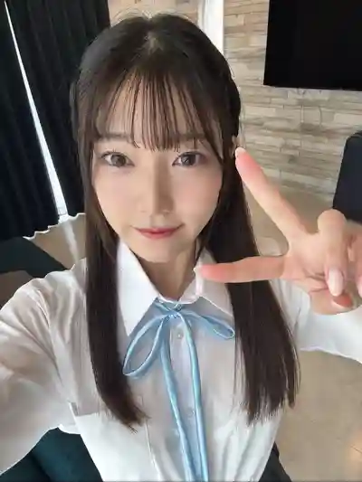 初美菜乃花第19張寫真