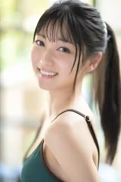 本月出道女優: 初美菜乃花 封面