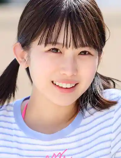 芦田希空封面照片寫真
