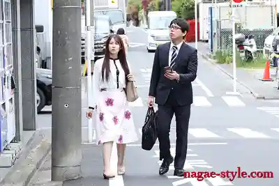 NSFS-424 上司面前…下屬人妻變身裸體模特!16 ~ 二羽紗愛 的劇照8