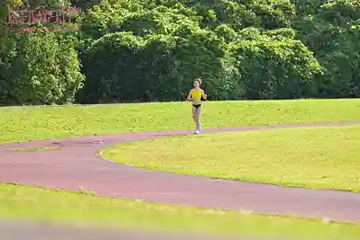 CAWD-892 新人出道!日本全國田徑大賽活躍的運動少女 8頭身172cm的超性感身材 本物女子大生 告別青春 AV DEBUT ~ 夏目真子 的劇照11