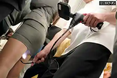 DRPT-099 衣內偷窺超帶感！直接伸進去摸敏感奶頭，羞恥中忍不住浪叫的貧乳尤物 ~ 川上しずく 雨村梨花 雨宮あや花 的劇照9