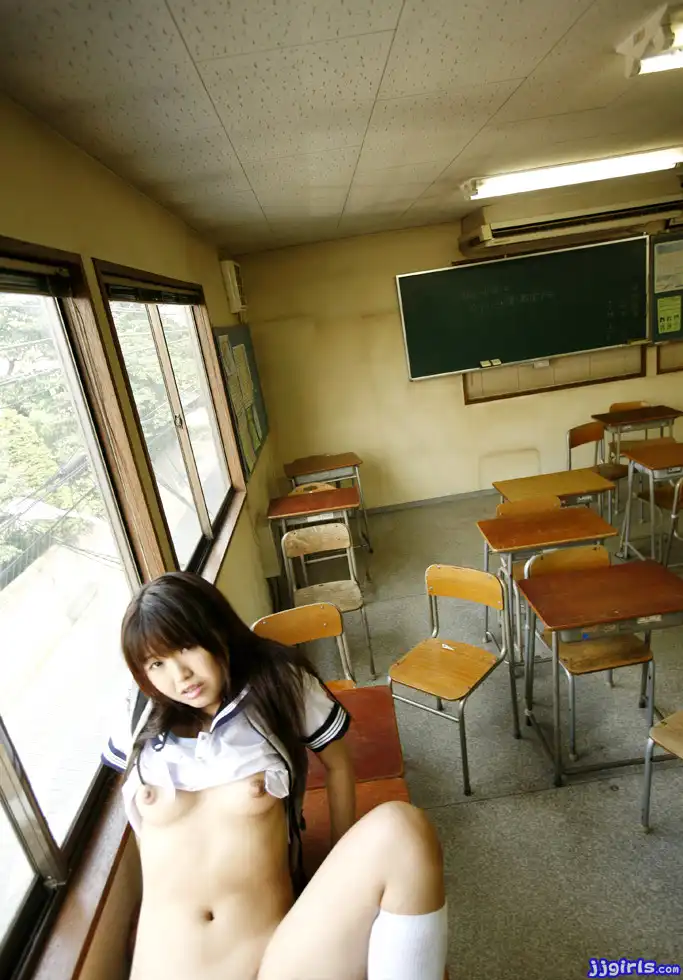 真咲南朋第178張寫真