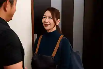 NACT-037 看似普通的歐巴桑家政婦，其實是女王般的超級痴女！~ 翔田千里的劇照18