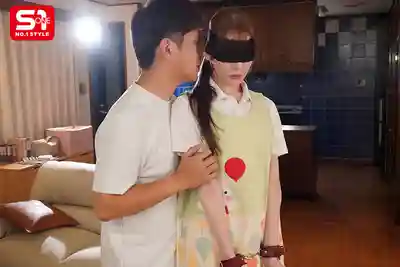 SONE-982 老婆回娘家期間叫了M女專門風俗店 來的居然是兒子幼稚園的美女老師！抓住把柄後極限深喉、掐脖、強制中出 3天SM調教想幹就幹！～ 楓ふうあ的劇照8