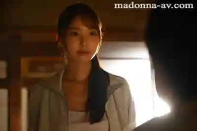 JUR-521 和那時候相比，有什麼變了嗎？與青梅竹馬的大姐姐再次沉溺青春的那些不倫情事 ~ 竹田夢 的劇照10