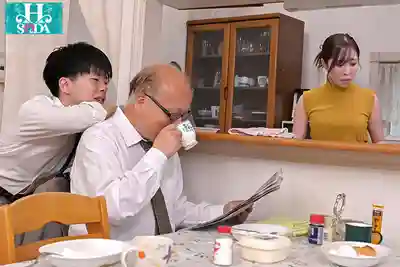 HSODA-092 脫衣後身材超贊的豪爽肝膽媽媽發現兒子勃起後被口說變成女人 母子種付性交 ~ 工藤百合 的劇照6