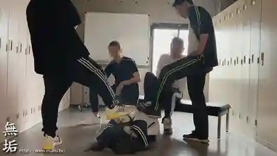 MUKD-560 被霸凌的女學生在保健室避難卻遭渣男教師輪奸 連續深喉中出徹底淪爲性奴 ~ 美雲そら 的劇照6