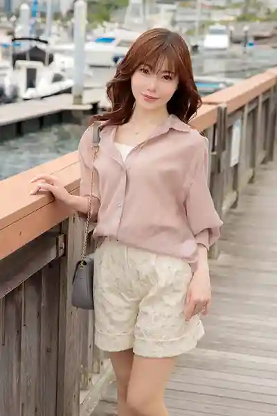 SOON-008 隨時隨地人妻肉便器 溫泉旅行寂寞人妻的淫亂之旅 ~ 胡桃多惠的劇照11