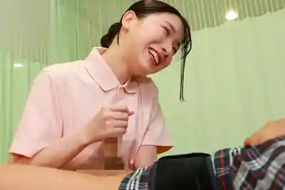 MMGH-014 復健科的童顏可愛物理治療師讓我爽翻的住院生活 ~ 宮城理惠,宮西光的劇照13