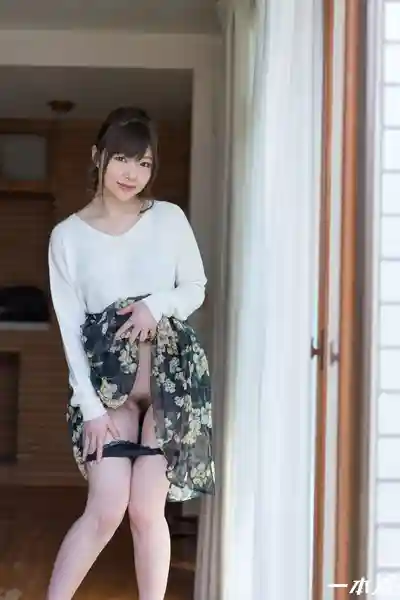 1PON-011919_800 小穴若隱若現的誘惑 睡顏超可愛的朋友媽媽 ~ 篠惠美的劇照12