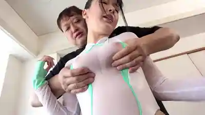 MADV-612 競泳泳裝NTR 美乳美腿療癒系美女的高叉泳裝讓人硬到爆 明明已婚卻被濃厚性愛幹到高潮連連 ~ 宮西光的劇照5