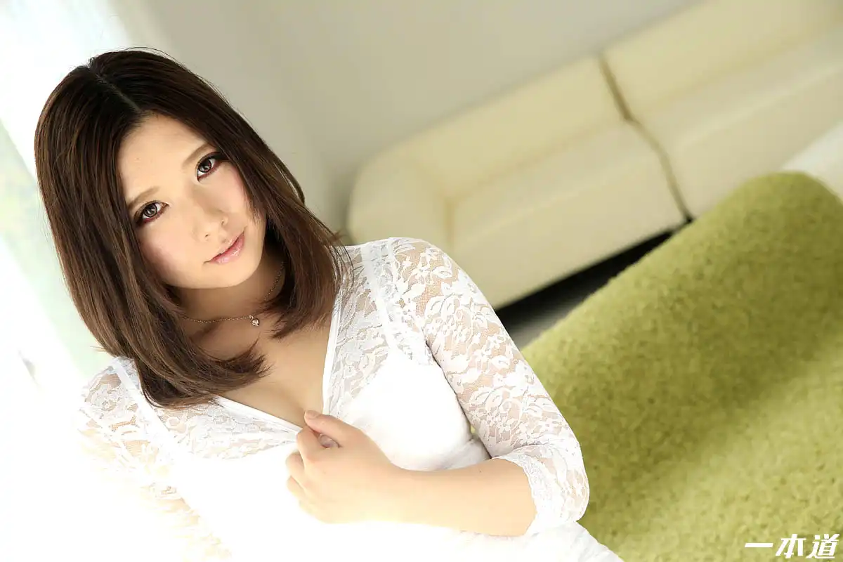 翼美笑第73張寫真