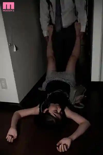 MIAB-584 畢業相冊擼到爛的這妹子，同學會後我就強上了她 ~ 皆月光 的劇照10