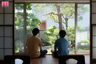 MNGS-024 和曾經像哥們一樣的青梅竹馬10年後重逢 她竟變成巨乳辣妹把我們兩個處男榨了15發中出 ~ 春陽萌花的劇照11