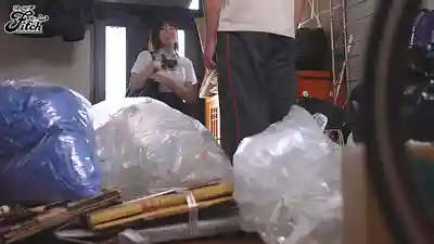 JUFE-607 被注射肌肉鬆弛劑後持續被侵犯的F罩杯女學生 在惡臭垃圾屋裏體液淋漓淪陷藥物性愛 ~ 由衣陽菜 的劇照16