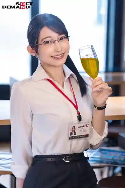 SDJS-341 平日白天就開幹，從幹杯到插入一氣呵成 新宿情人旅館實錄 ~ 守屋よしの 的劇照1