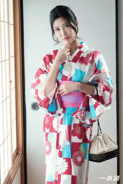 1PON-013021_001 M痴女跪地求肉棒 火辣身材淫蕩求幹 ~ 水川蓳的劇照7