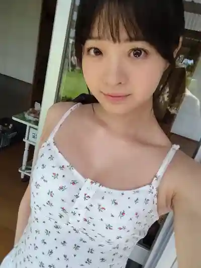 井上桃第10張寫真