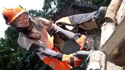 COGM-091 林業女子！超可愛伐木工妹子在森林裏野外啪啪 ~ 望月蕾 的劇照19