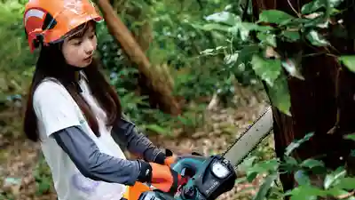 COGM-091 林業女子！超可愛伐木工妹子在森林裏野外啪啪 ~ 望月蕾 的劇照20