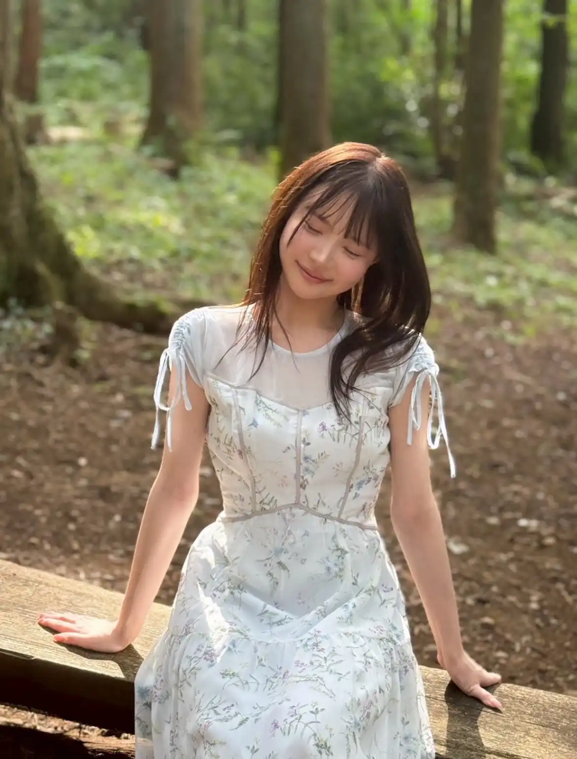 林芽依第2張寫真