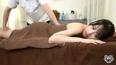 VAGU-289 清楚系人妻被催淫精油搞到欲火焚身 癡漢店員的肉棒擊潰了羞恥心最終淪爲玩物 ~ 小野阪唯香 的劇照12