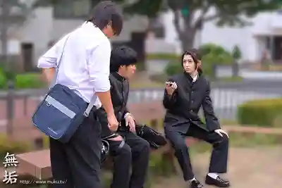 MUDR-355 男裝癡女的處男狩獵校園生活 男校同學竟然是女孩!? 被發現祕密的同學慘遭癡女誘惑封口 ~ 倉本菫 的劇照10