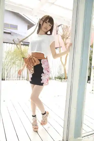 1PON-021616_246 模特攝影集 被色狼攝影師騙上牀的S級嫩模 ~ 愛澤花梨 的劇照9