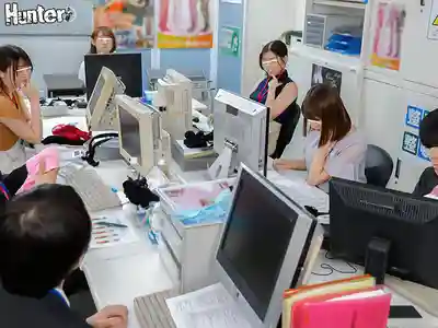 HUNTC-459 入職連體絲襪公司 女同事天天試穿露點逼我在辦公室狠狠干 ~ 本間つばさ 星空萌愛 浜辺栞帆 神村彩月的劇照14