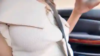 CEMD-819 無罩美巨乳搖晃約會4 G罩杯敏感體質被跳蛋玩到走不動路 ~ 椿莉香的劇照18