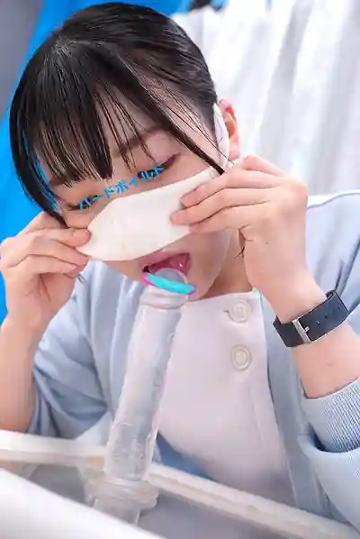 SVMGM-047 魔鏡號硬派企劃 現役護士挑戰用嘴幫患者包莖治療 勃起肉棒被舌技舔到露出龜頭 ~ 天羽梨梨花 宍戸裏帆 幸村泉希 的劇照6