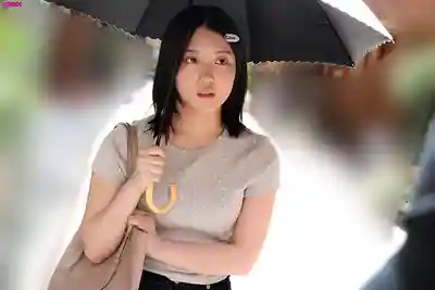 HAWA-370 生活困難在家開風俗店的鄰居單親媽媽 (26歲) ~ 小鈴蜜柑 的劇照17