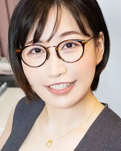 角綾封面照片寫真