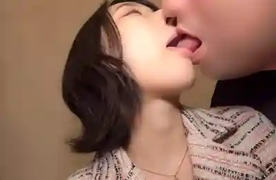 KNMB-123 真實中出女優 專屬解禁後接單量爆炸的合法蘿莉 ~ 糸井瑠花的劇照7