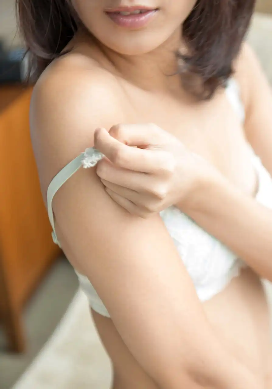 成宮琉璃第397張寫真