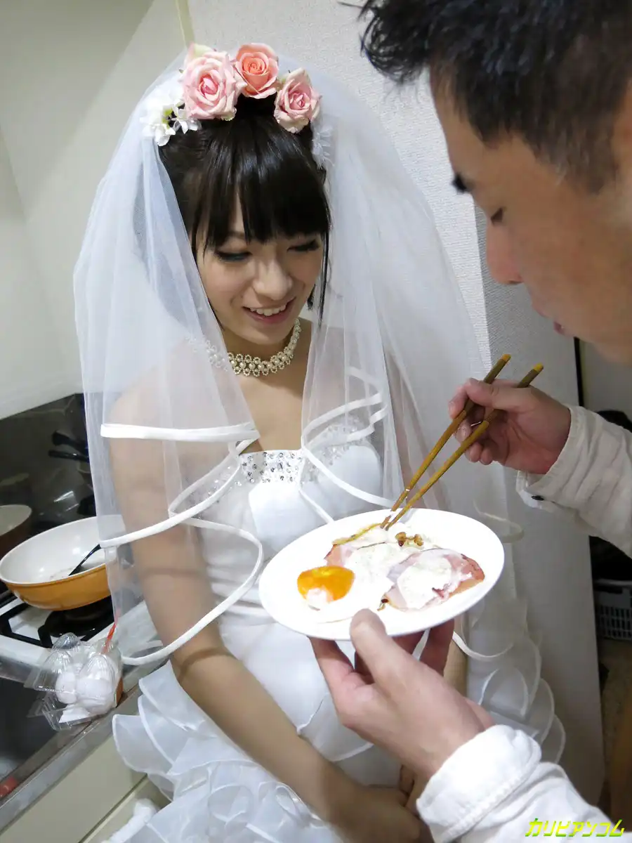 成宮琉璃第300張寫真