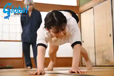 GAJK-037 倉庫中被緊縛調教的女子校生 夢想當美容師卻被投靠的叔叔綑綁侵犯 抖M性癖徹底覺醒 ~ Nagimiya Yukino的劇照9