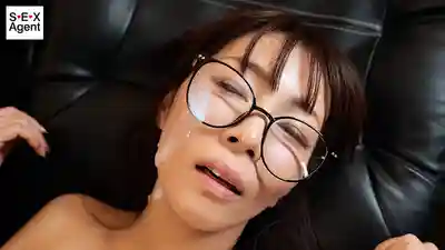 AGAV-172 眼鏡顏射物語 氣質高雅社長秘書 ~ 森美希的劇照3